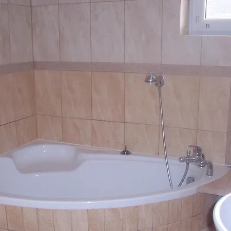 Gosciniec Nad Stawem Farm stay Szczytno (Warmian-Masurian)